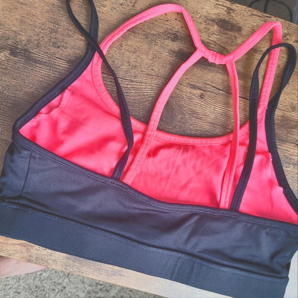 REEBOK Sports Bra M Elastic bust line